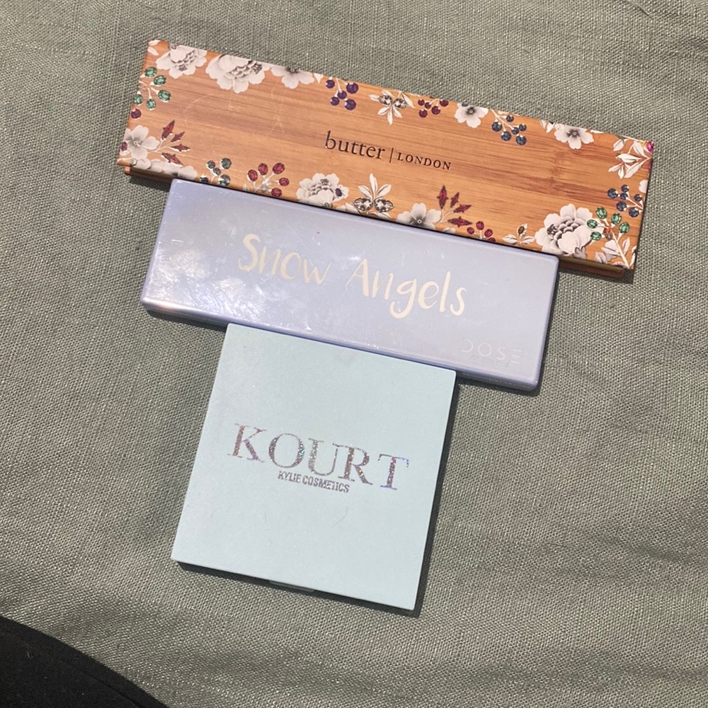 Eyeshadow palettes